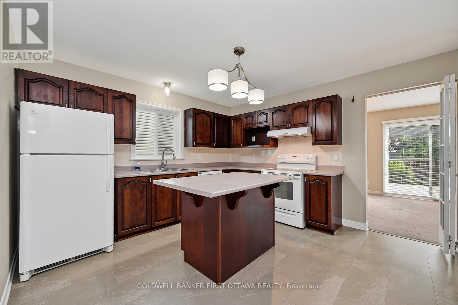 30 RIDEAUCREST DRIVE - 13
