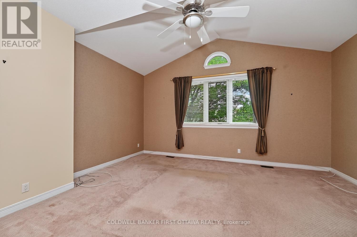 30 RIDEAUCREST DRIVE - 15