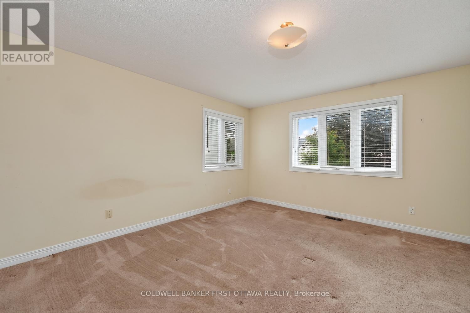 30 RIDEAUCREST DRIVE - 17