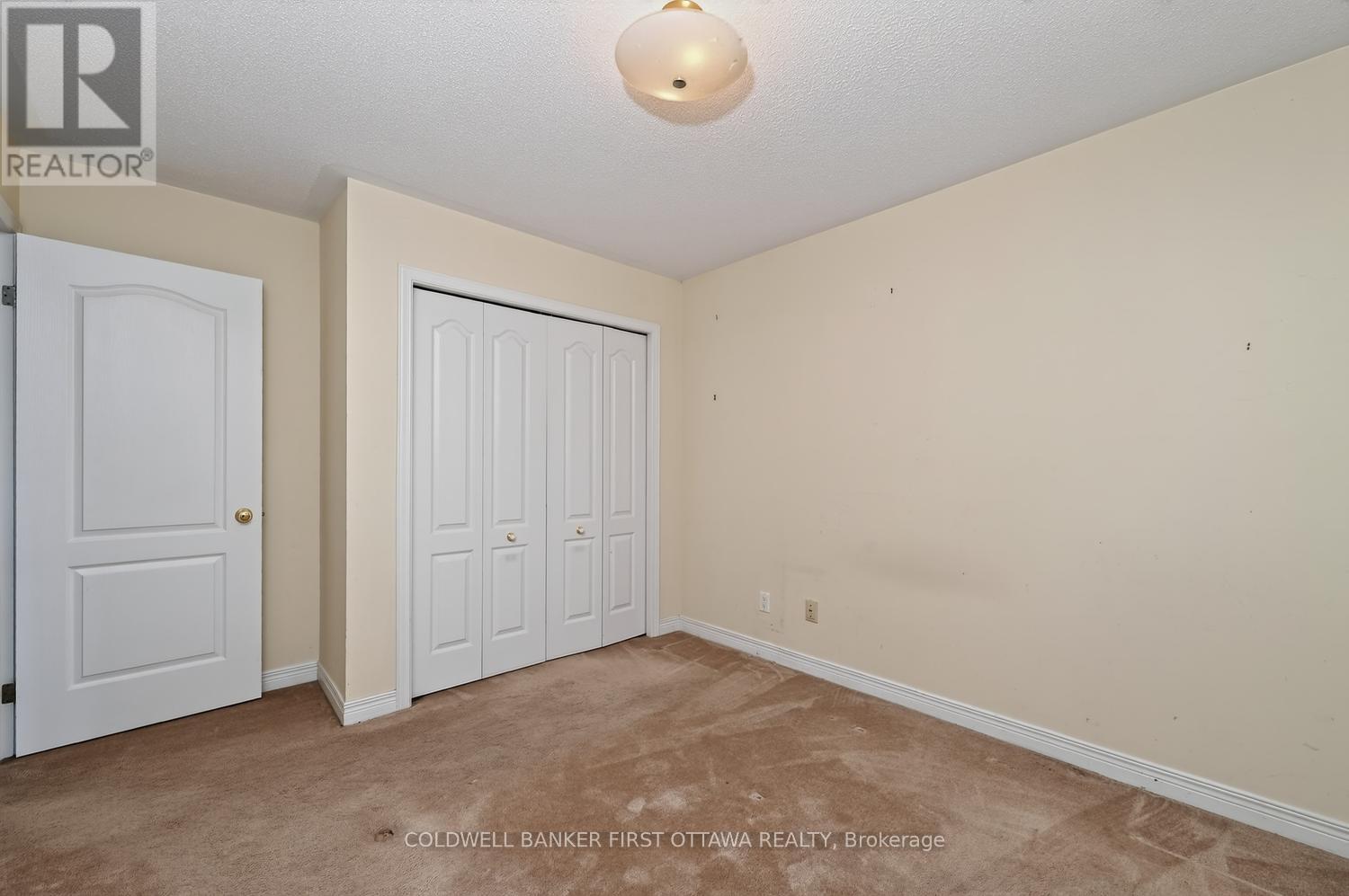 30 RIDEAUCREST DRIVE - 24