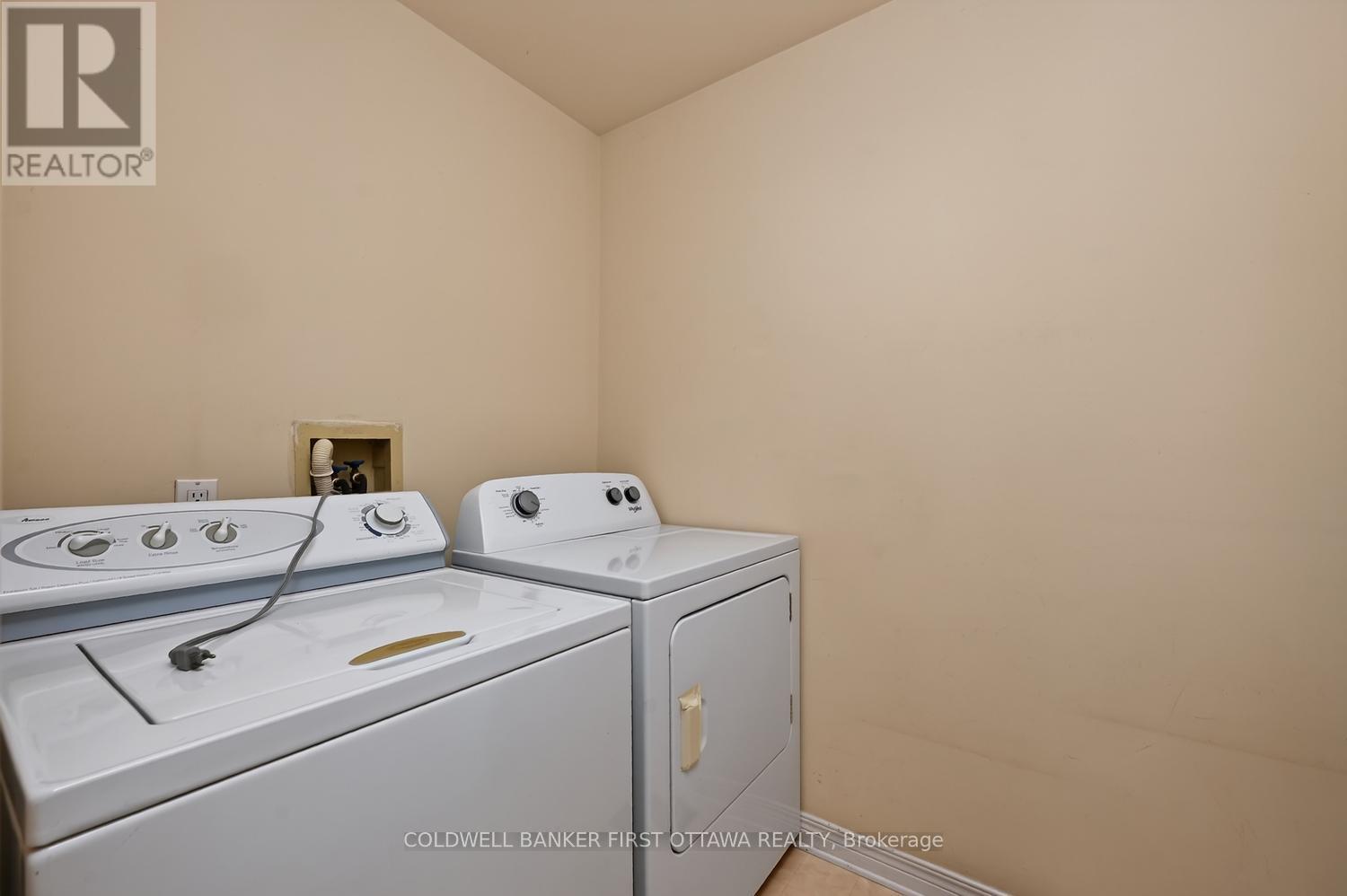 30 RIDEAUCREST DRIVE - 28