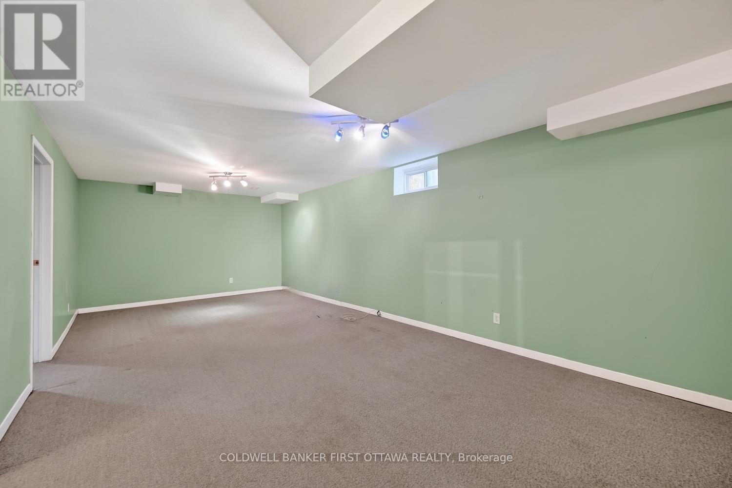 30 RIDEAUCREST DRIVE - 30