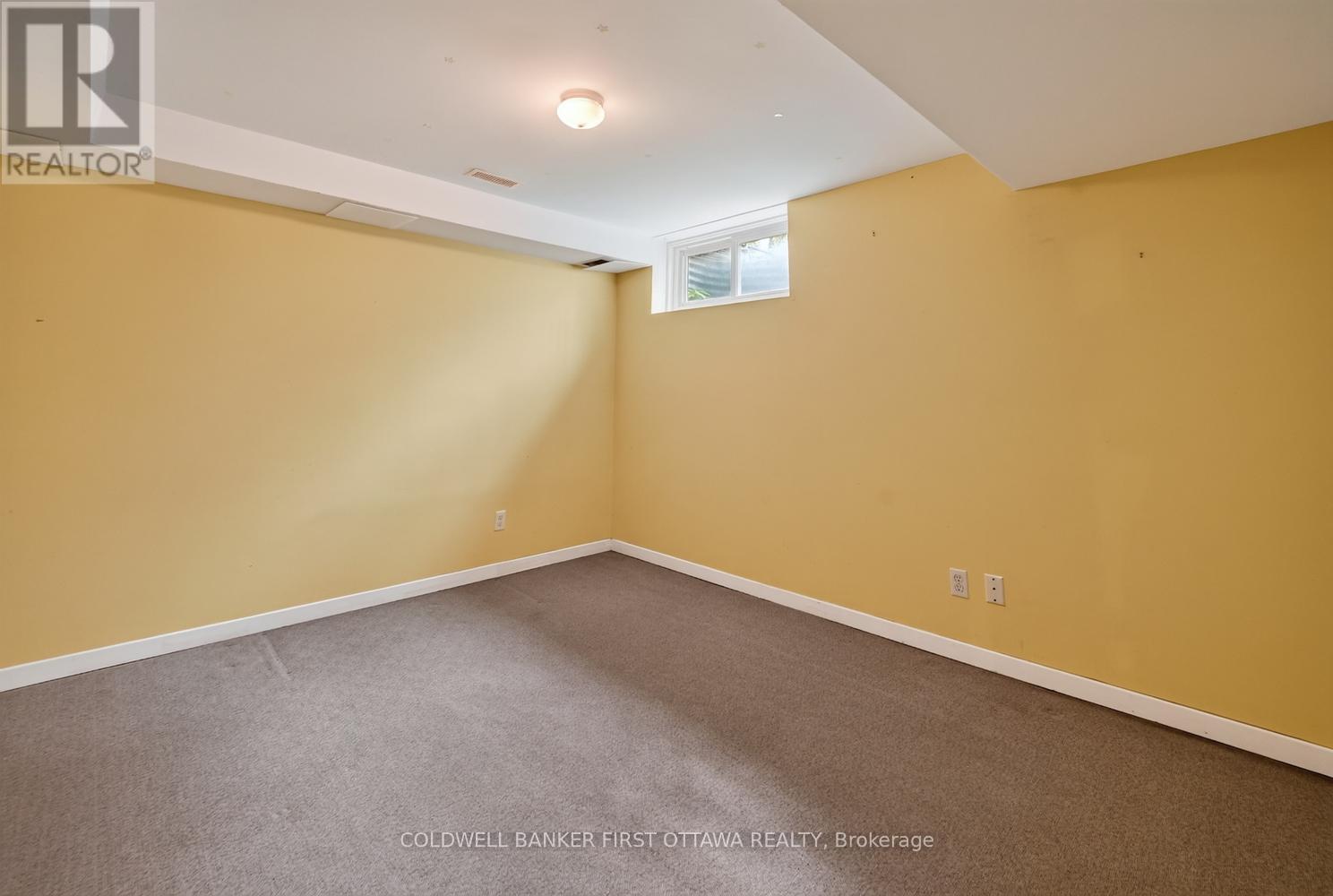 30 RIDEAUCREST DRIVE - 31