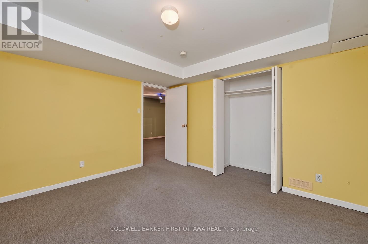 30 RIDEAUCREST DRIVE - 32