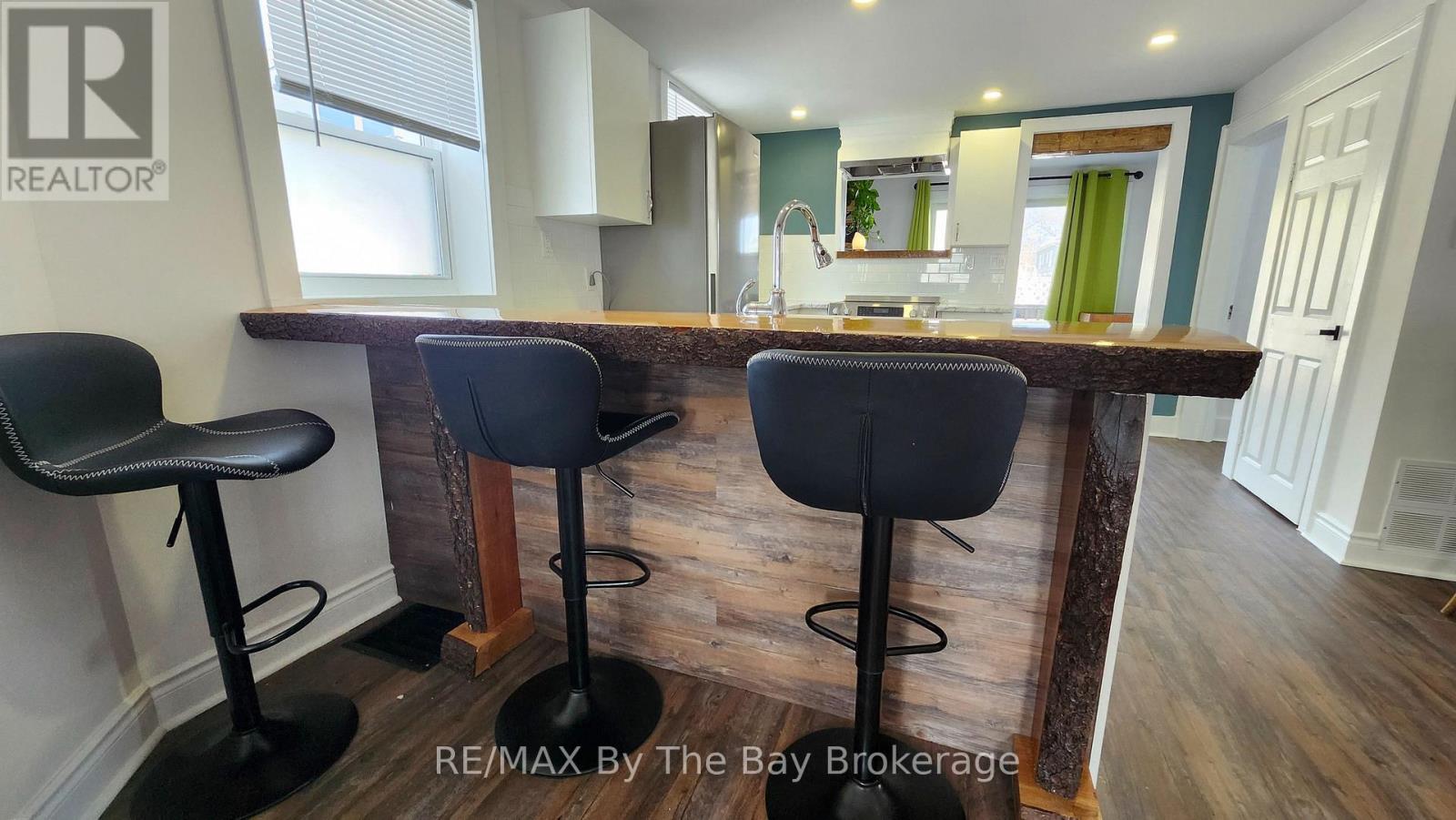 52 BERRY STREET - 10
