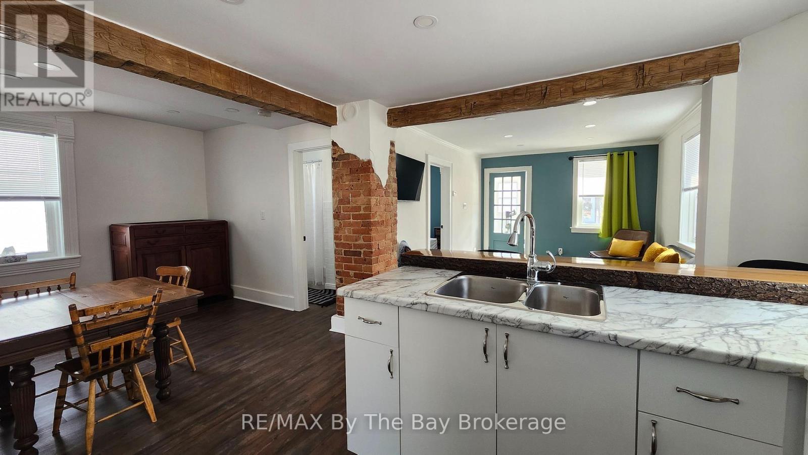 52 BERRY STREET - 24