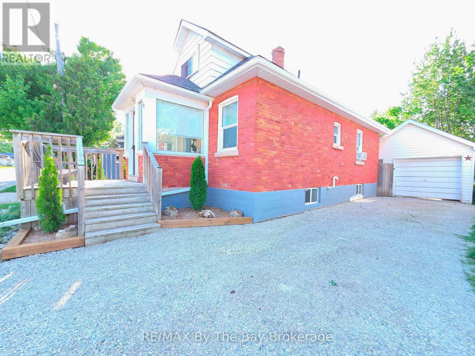 52 BERRY STREET - 27