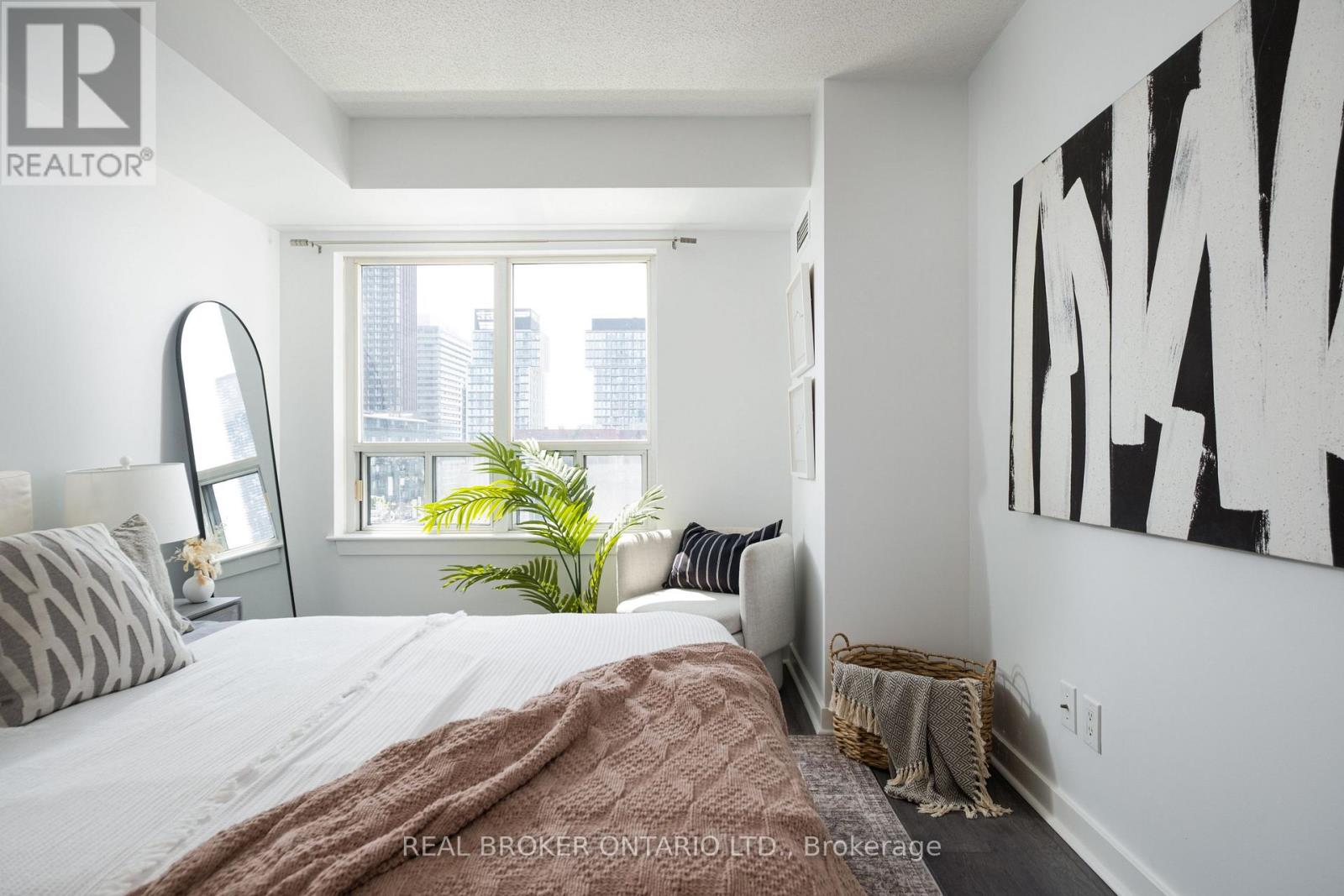 #1416 255 RICHMOND STREET E - 10