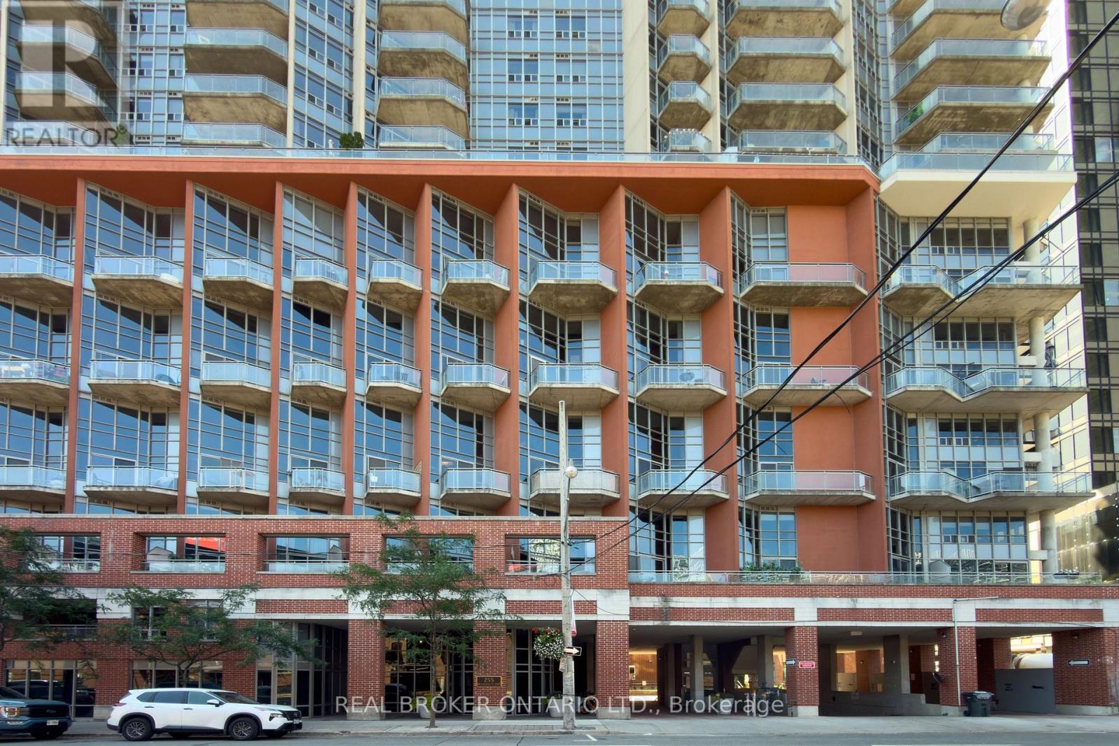 #1416 255 RICHMOND STREET E - 19