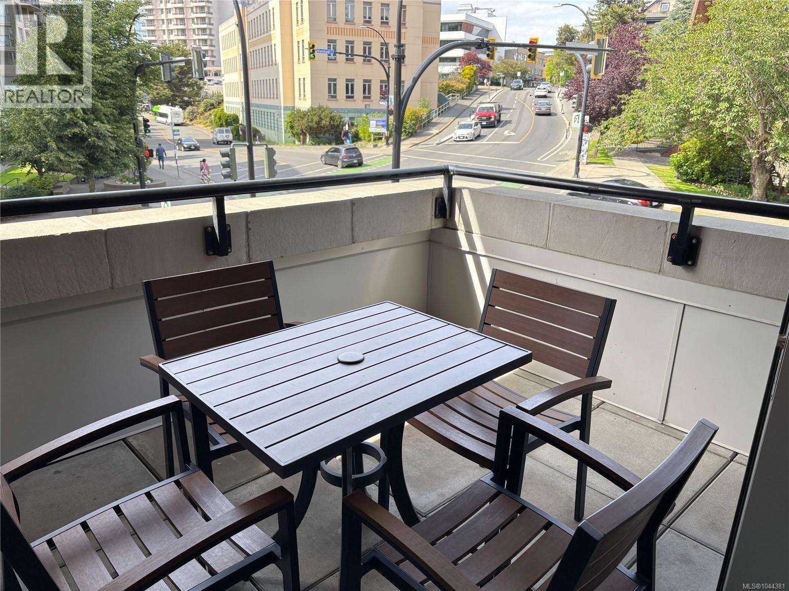 #A209 810 Humboldt St - 18