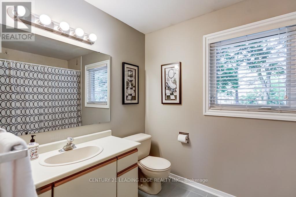 128 REEVE DRIVE - 31