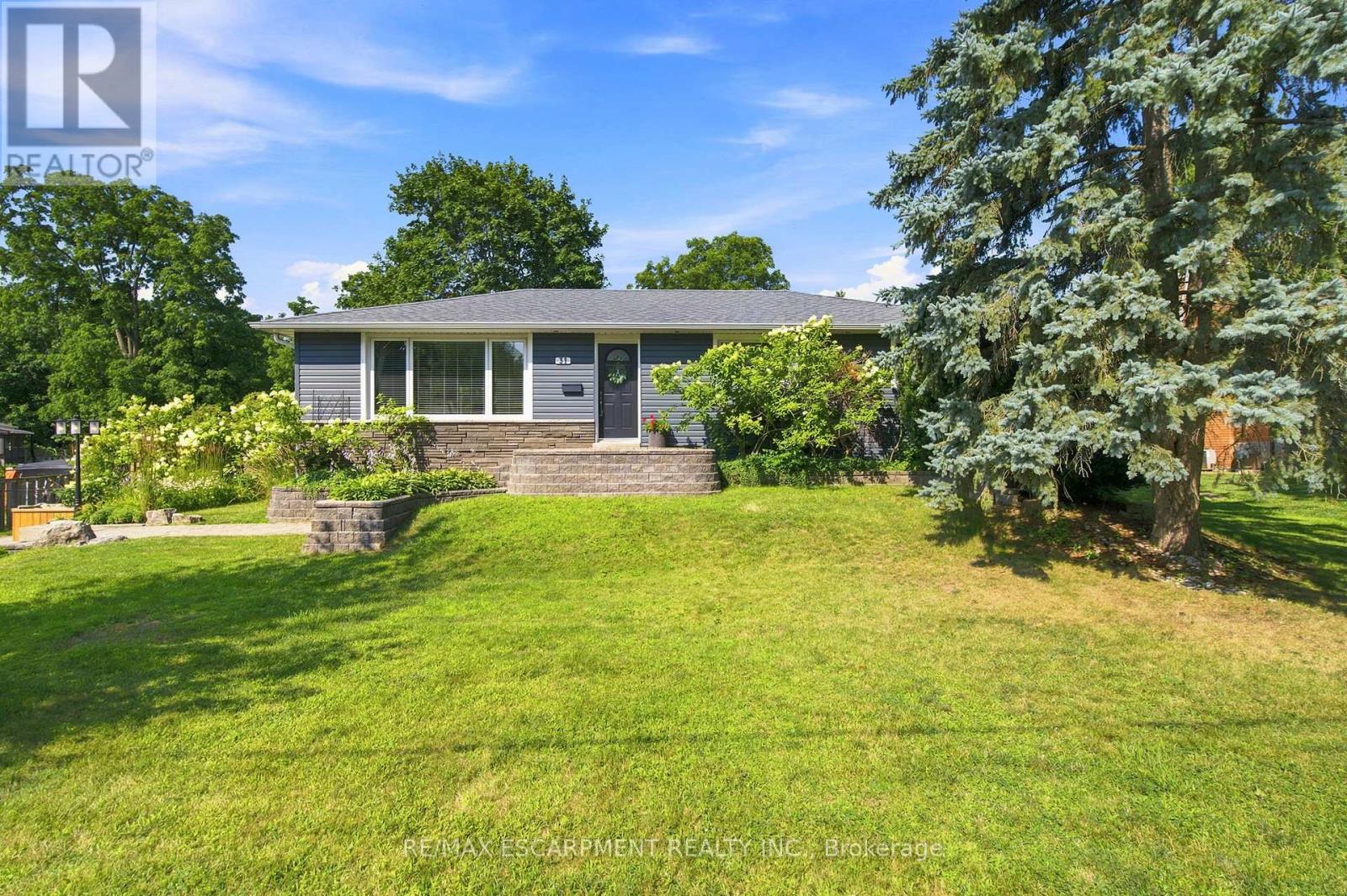 31 ALGONQUIN AVENUE - 1