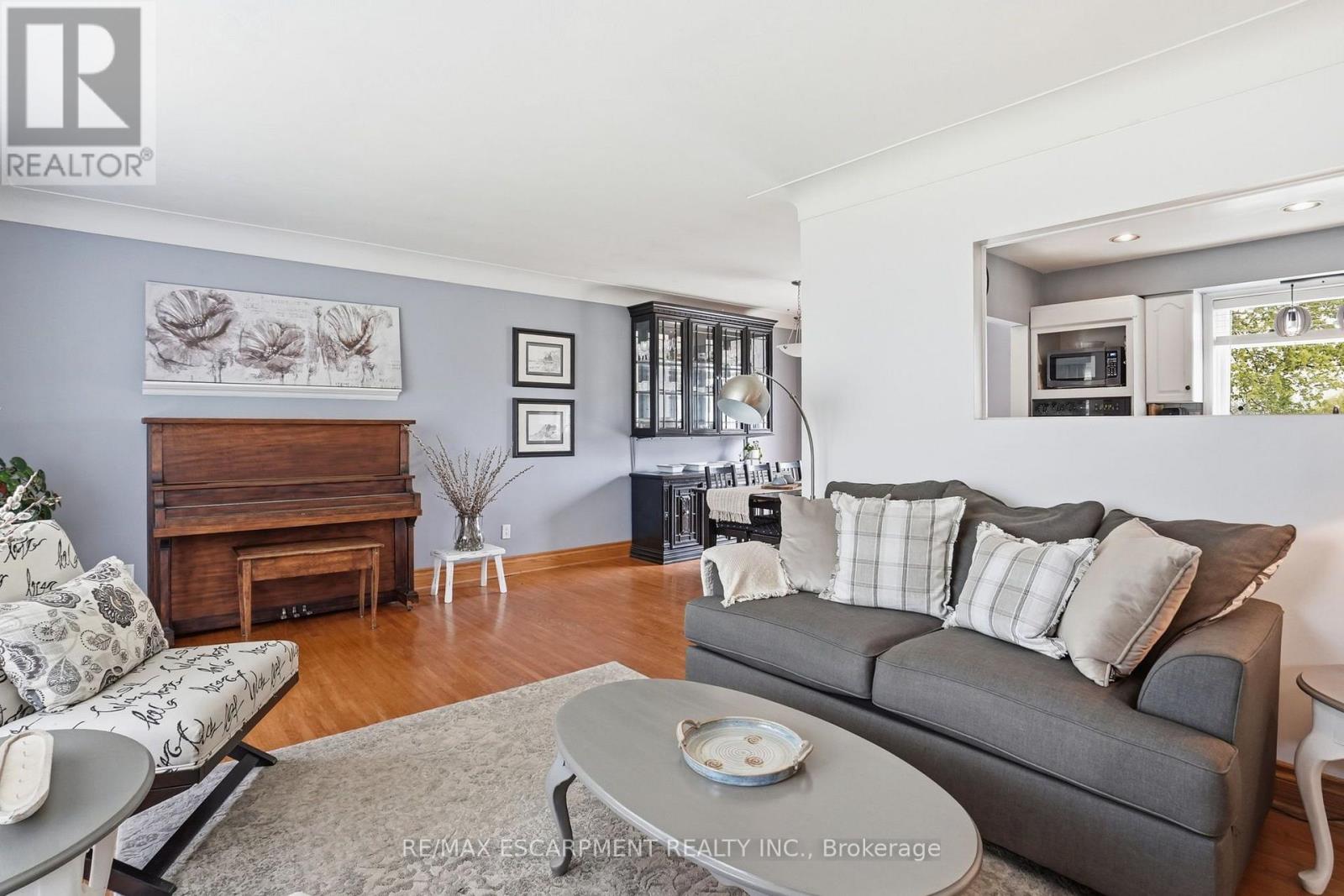 31 ALGONQUIN AVENUE - 10