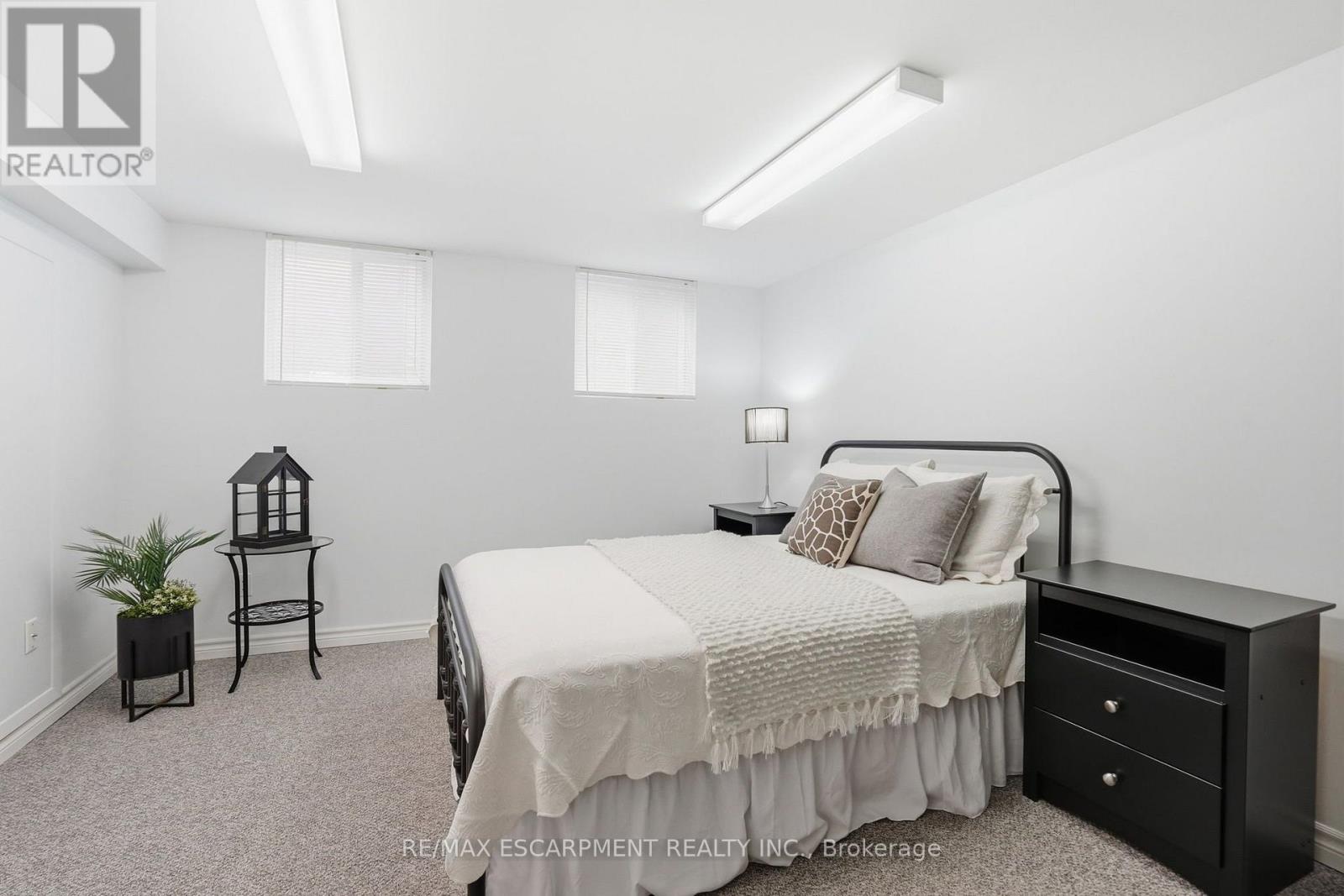 31 ALGONQUIN AVENUE - 34