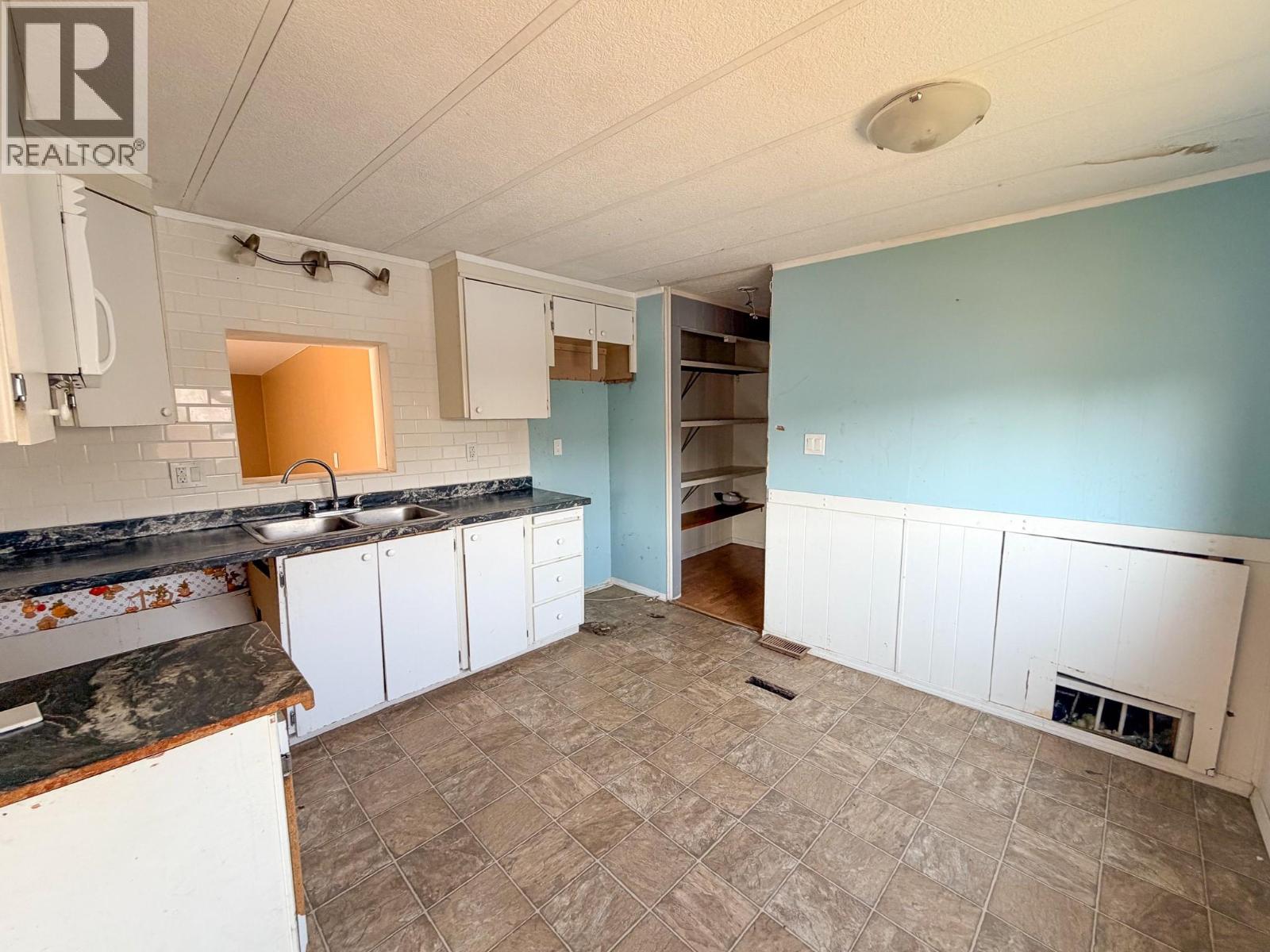 #30 2776 CLAPPERTON Avenue - 10