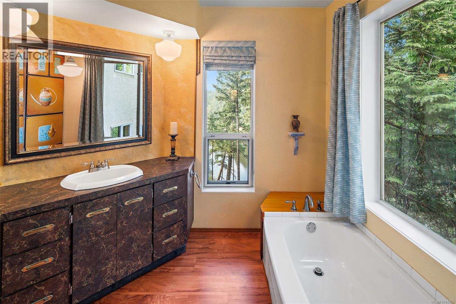 3293 McGuire Way - 32