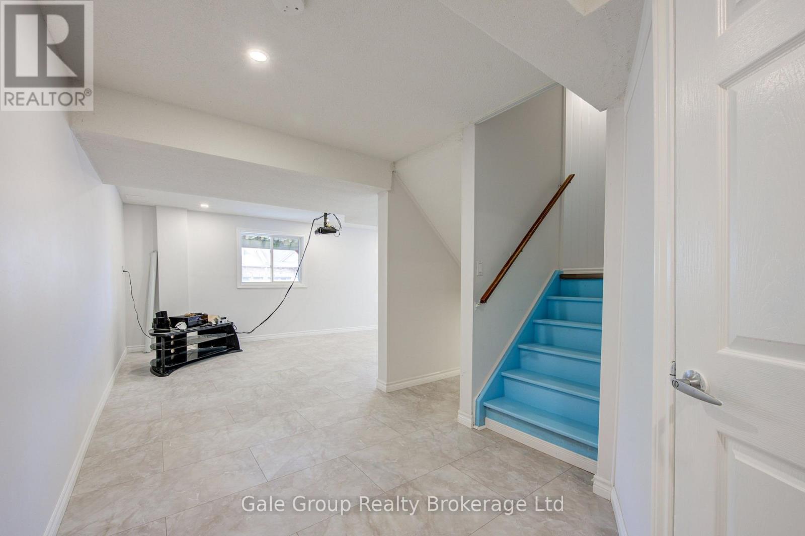 386 FAIRWAY ROAD - 37