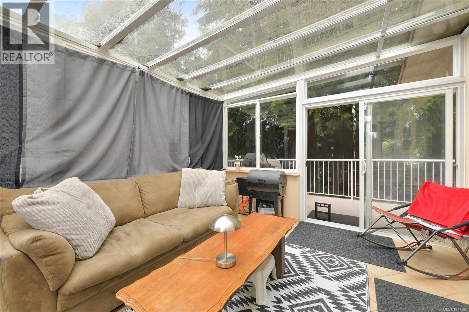 3058 CAROLA Pl - 15