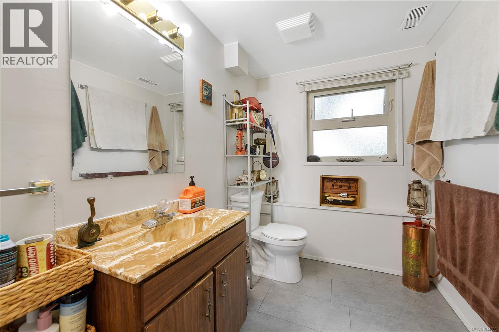 3058 CAROLA Pl - 27