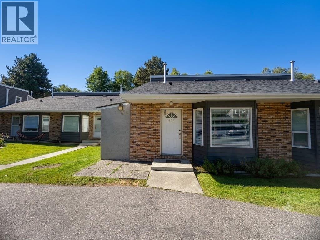 #304 3155 Gordon Drive - 1