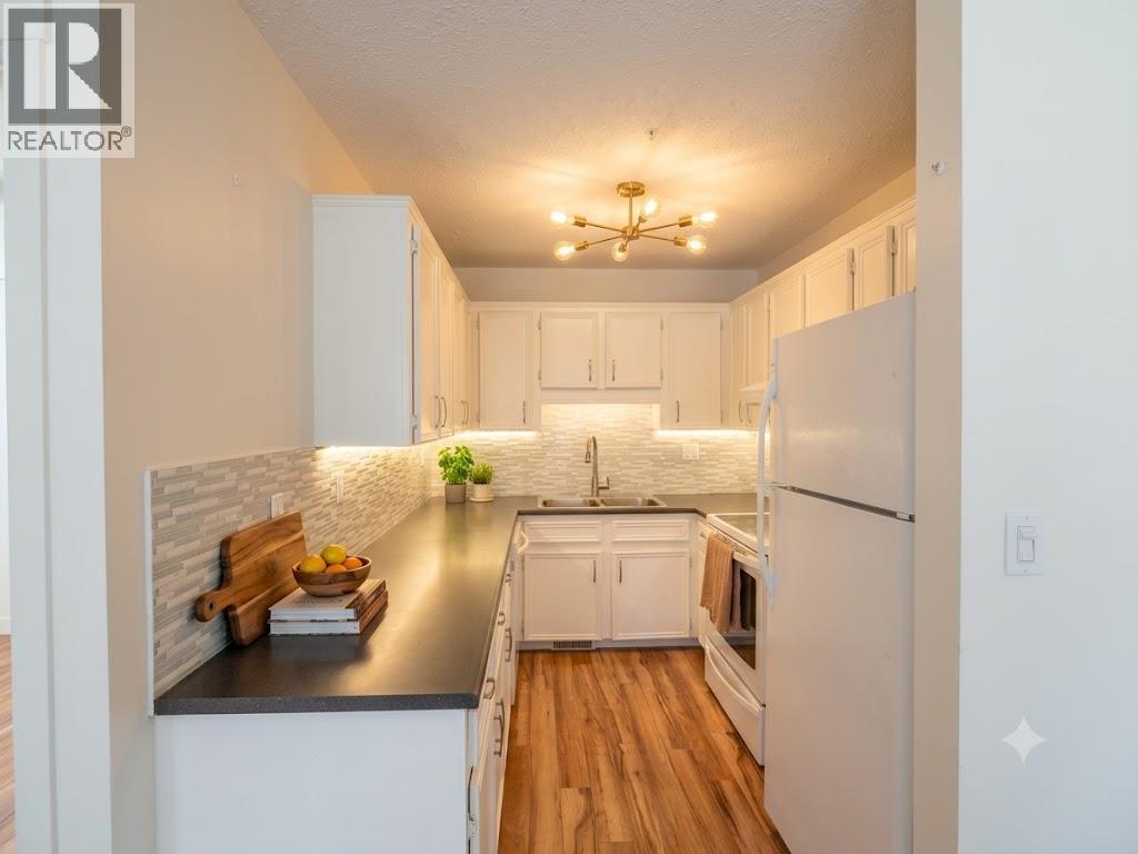 #304 3155 Gordon Drive - 10