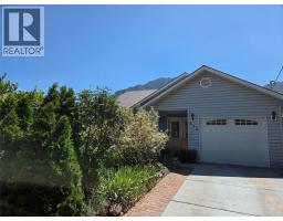 425 3rd Avenue, Keremeos