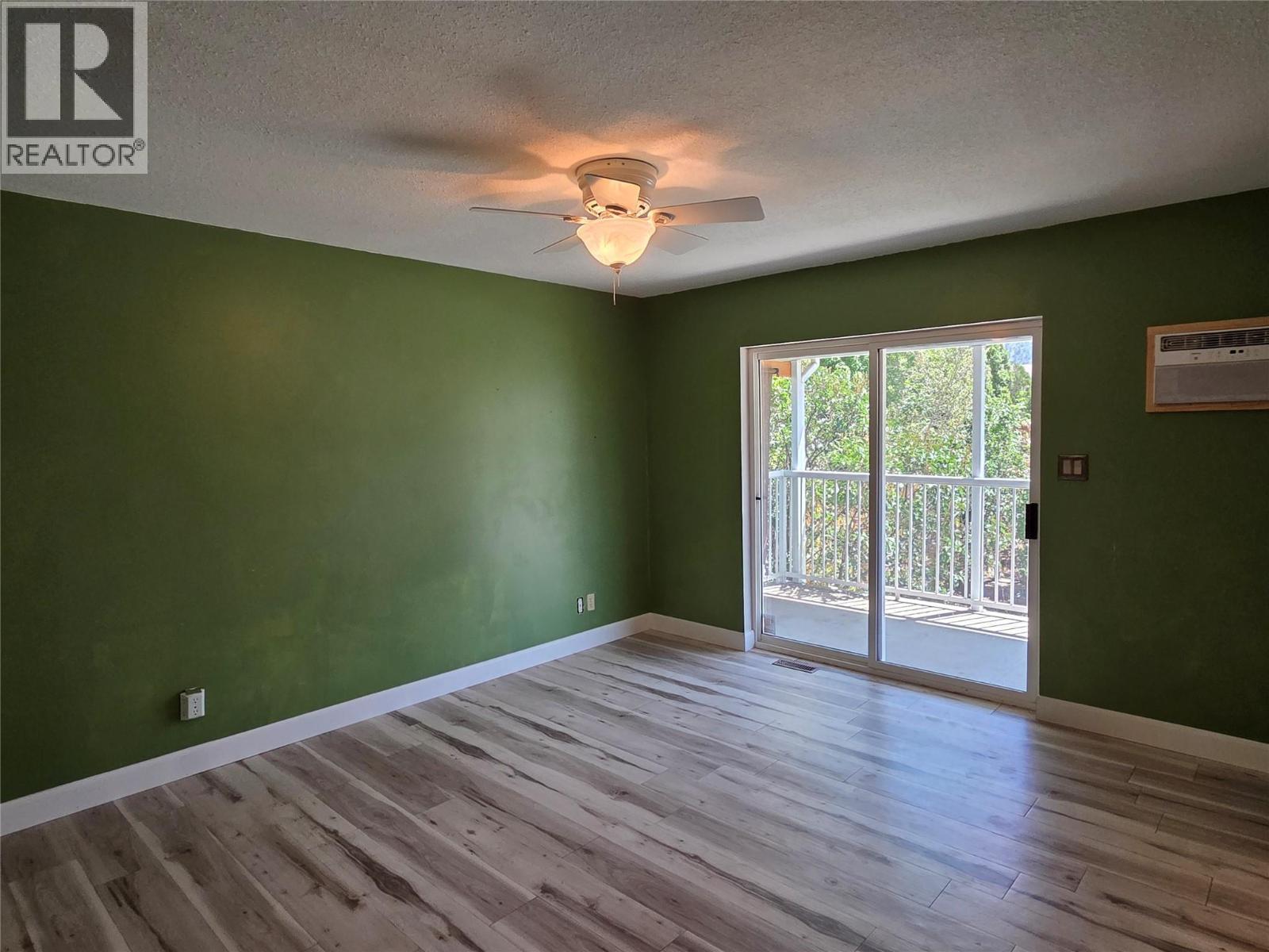  425 3rd Avenue, Keremeos