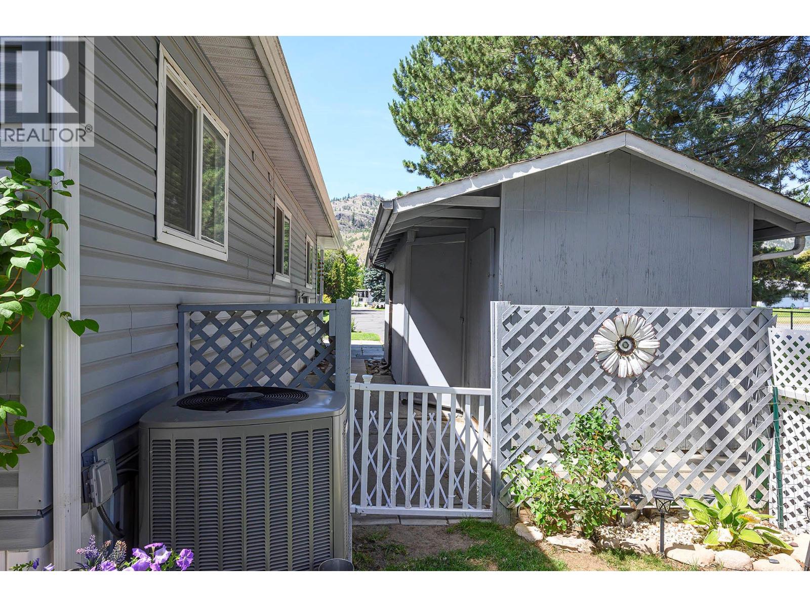 #30 2400 OAKDALE Way - 38
