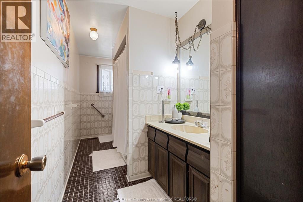 2059 LESPERANCE - Image 12