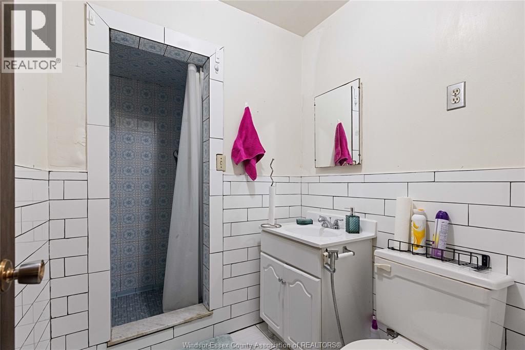 2059 LESPERANCE - Image 25