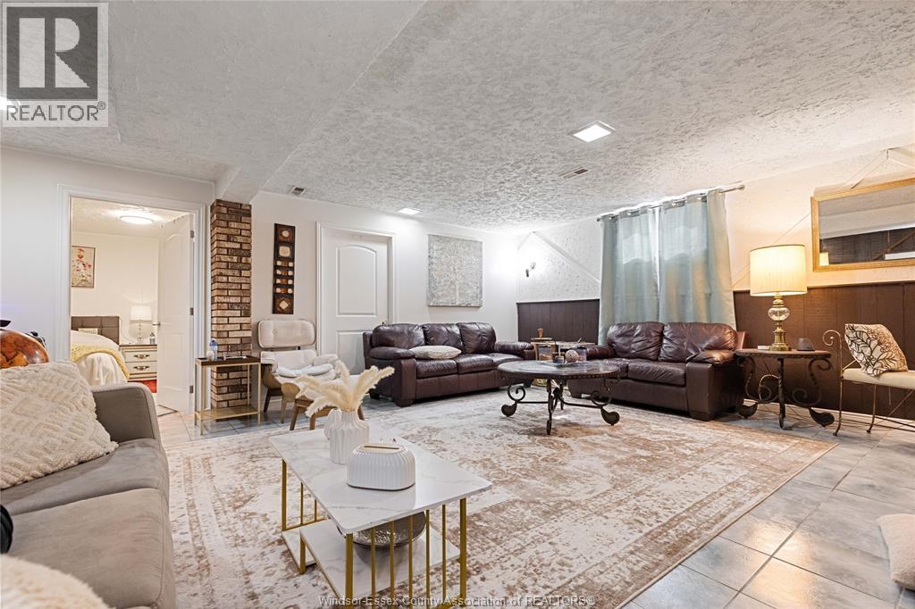 2059 LESPERANCE - Image 27
