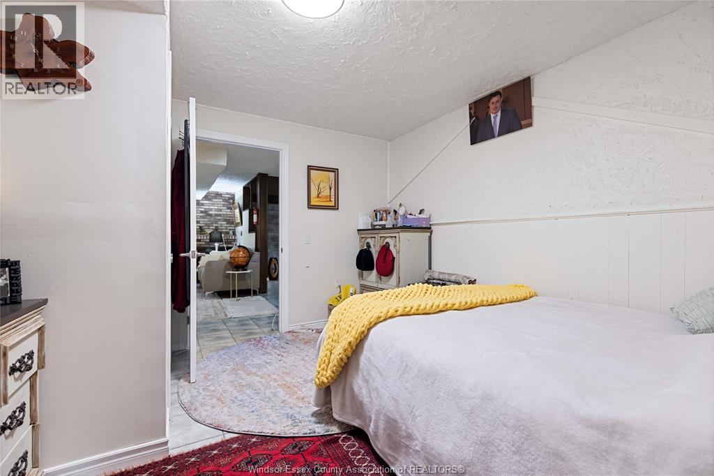 2059 LESPERANCE - Image 31