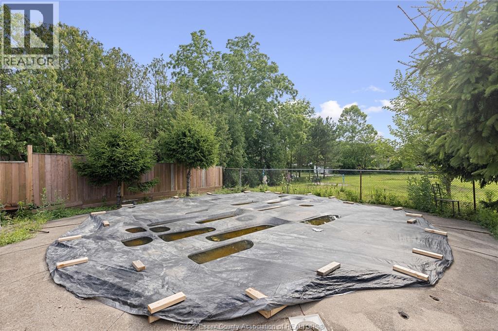 2059 LESPERANCE - Image 38