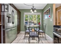 461 Carlsen Place, Port Moody, BC V3H4A1 Photo 6