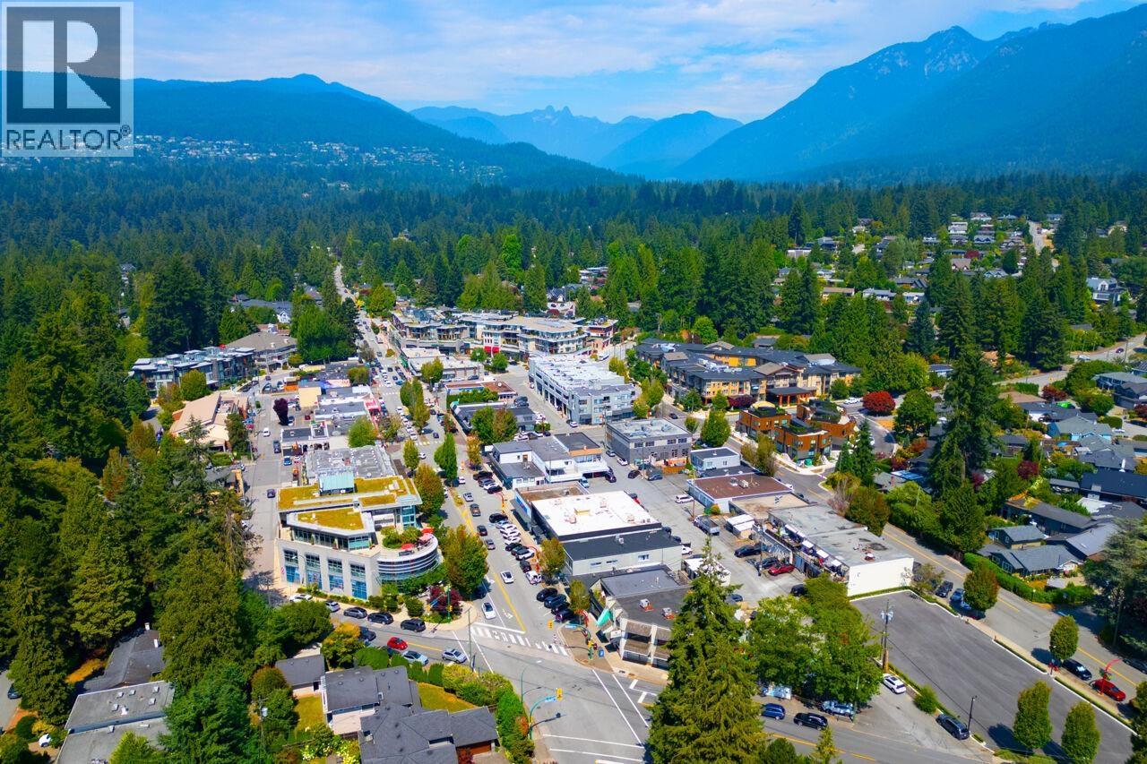 217 3220 CONNAUGHT CRESCENT, North Vancouver
