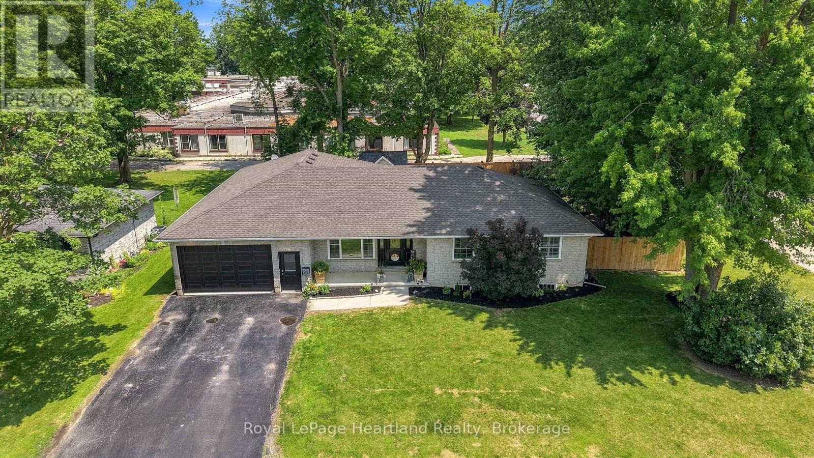 140 JOHN STREET N - 45
