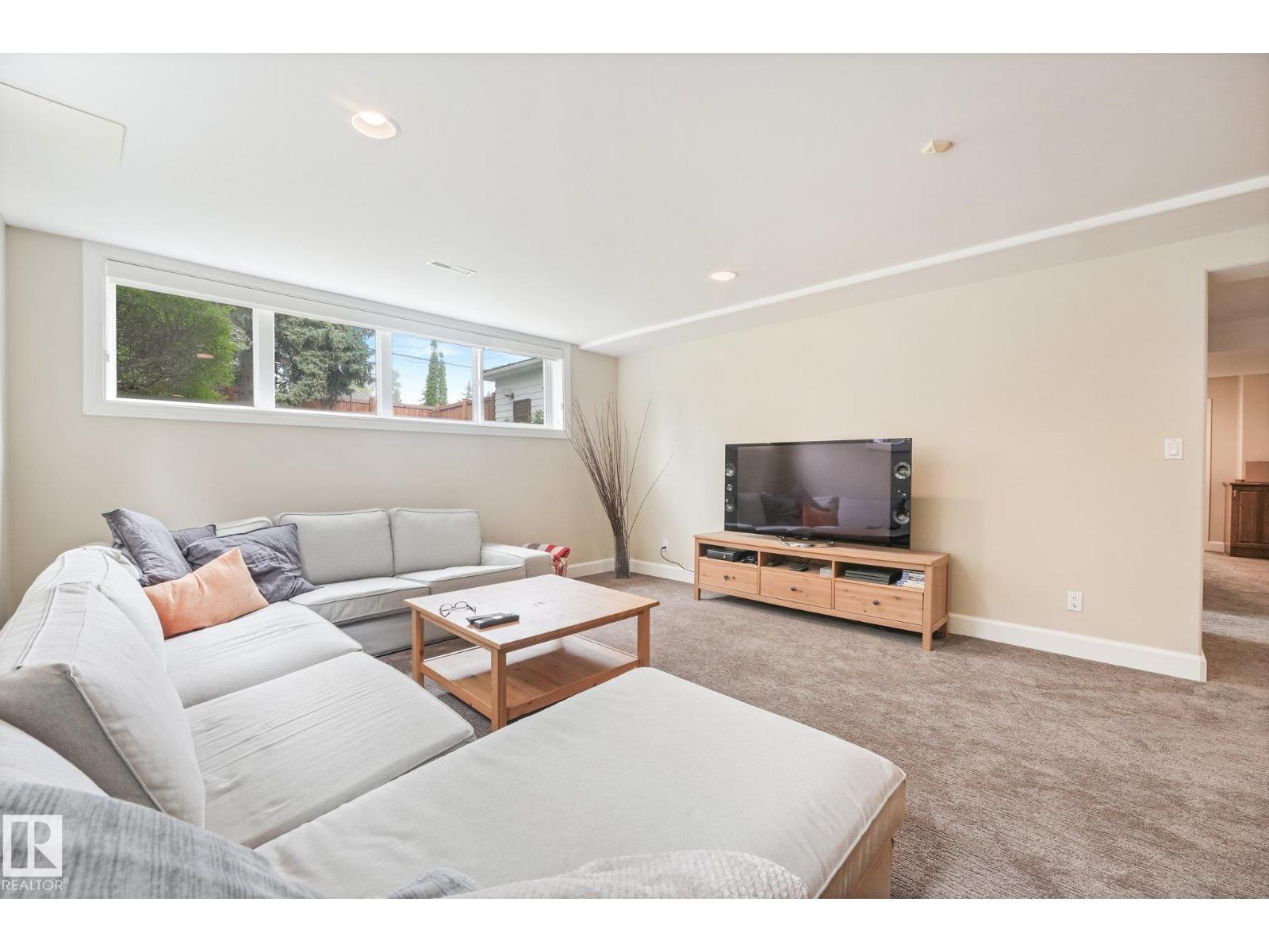 14128 98 Avenue NW - Photo 40
