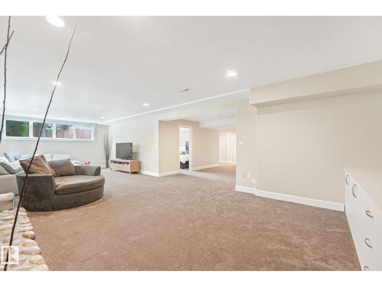 14128 98 Avenue NW - Photo 44