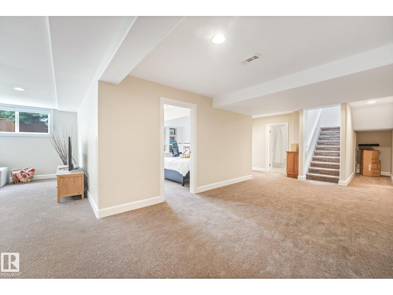 14128 98 Avenue NW - Photo 45