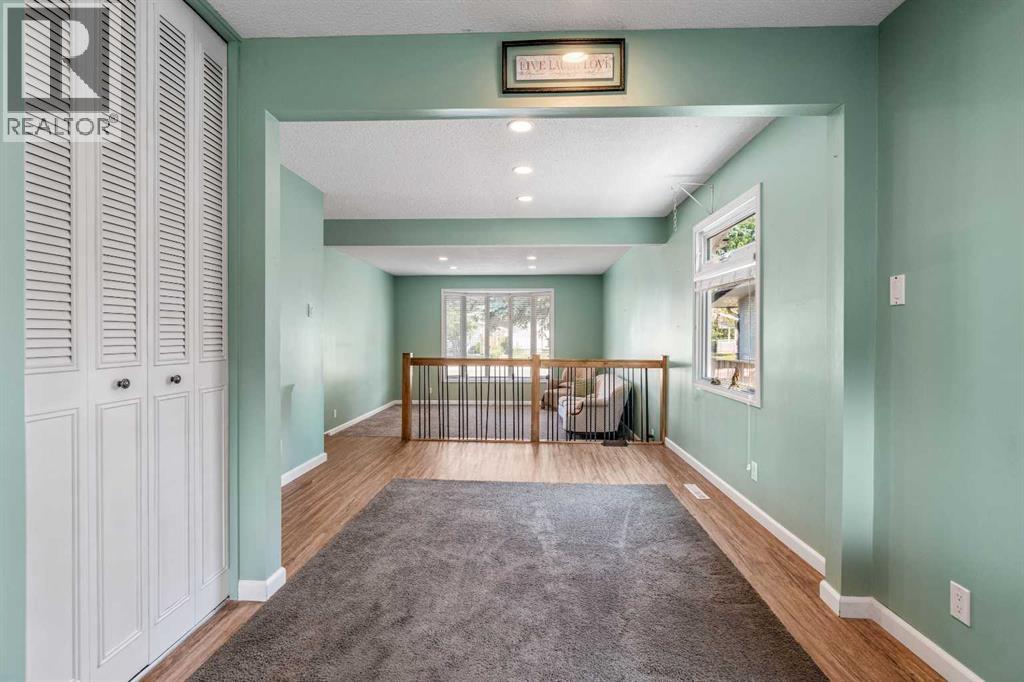 42 Honeysuckle Road N - 11