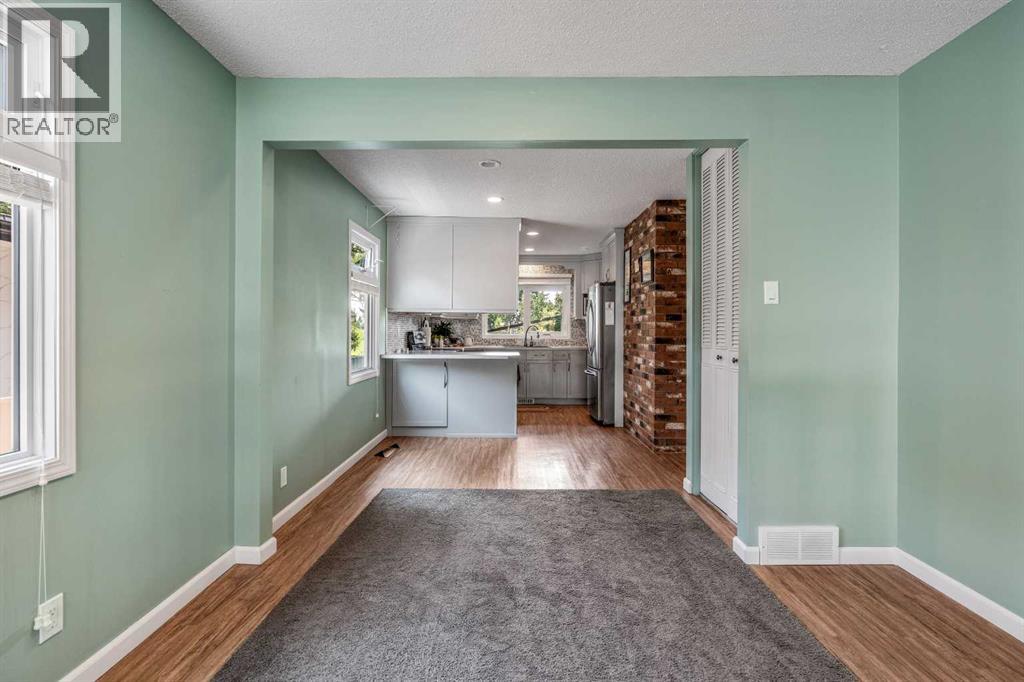 42 Honeysuckle Road N - 10