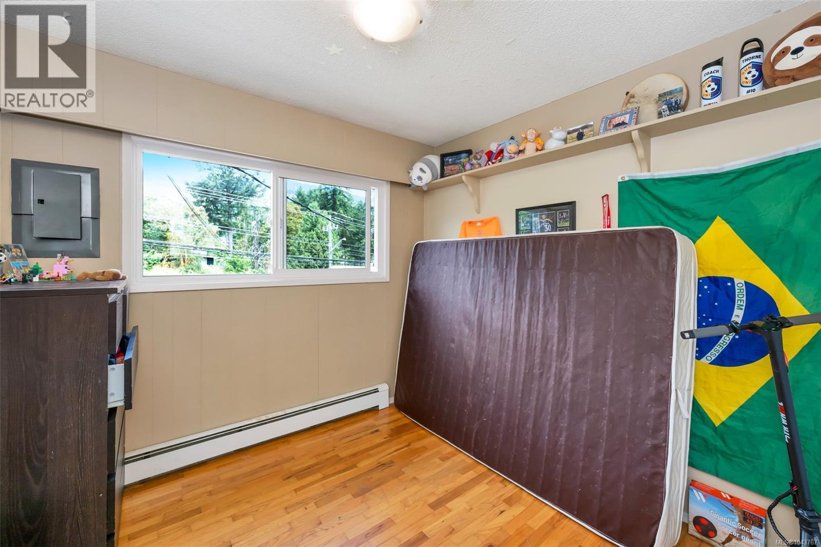 1080 Maple Bay Rd - 14