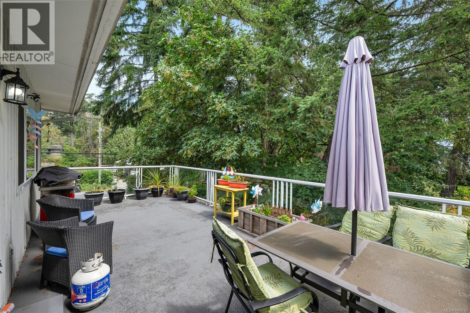 1080 Maple Bay Rd - 17