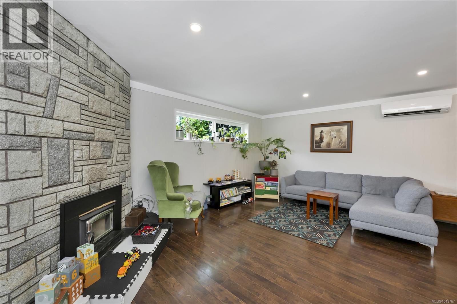 1080 Maple Bay Rd - 24