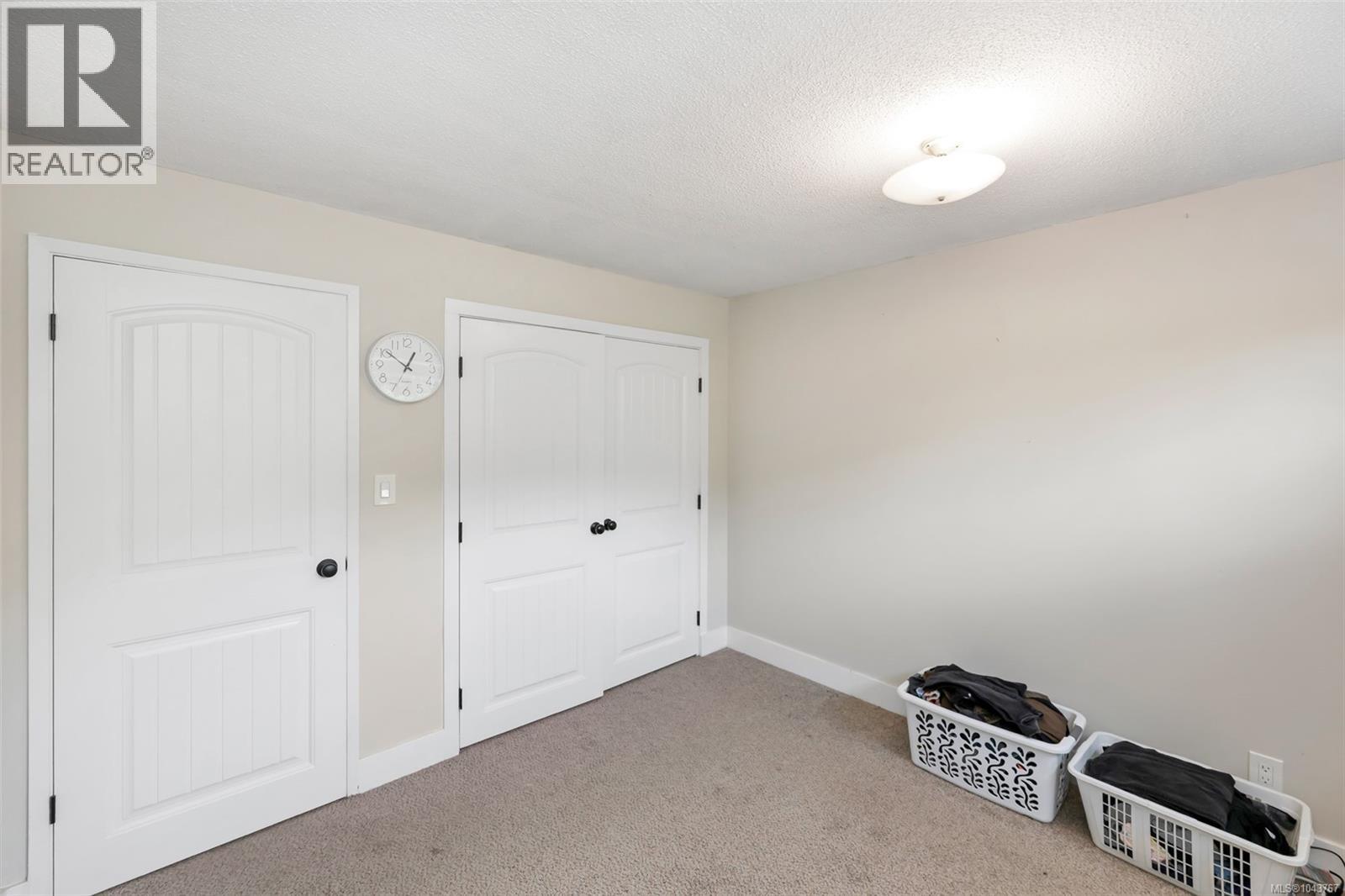 1080 Maple Bay Rd - 32
