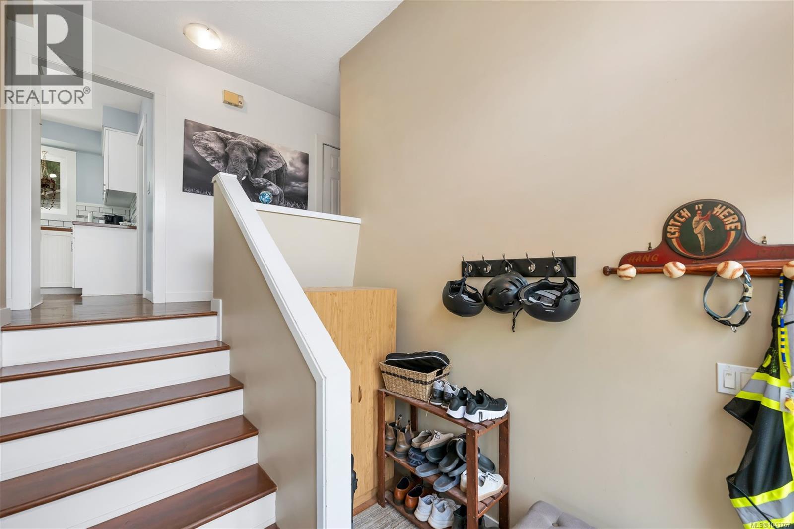 1080 Maple Bay Rd - 4