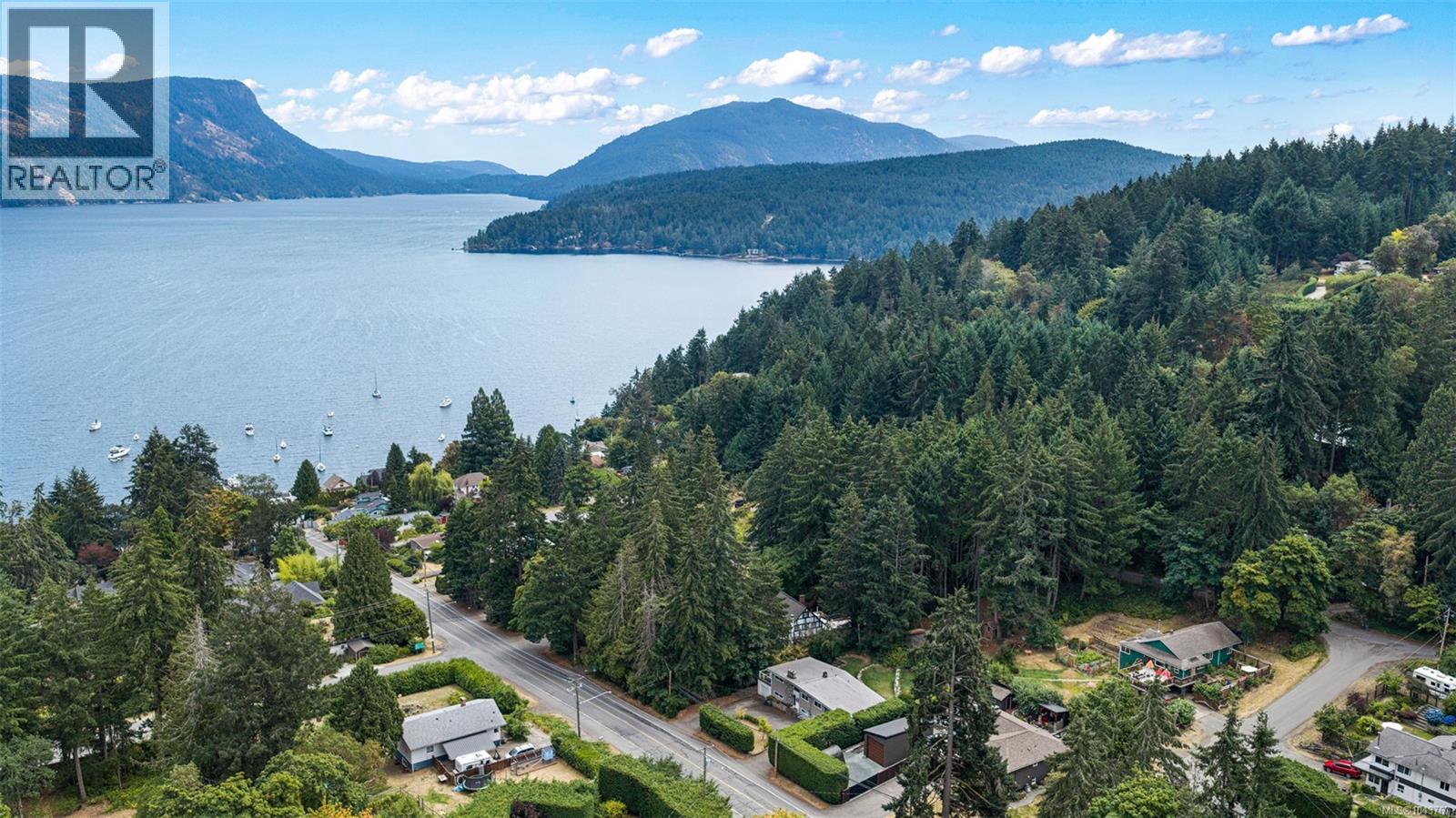 1080 Maple Bay Rd - 40