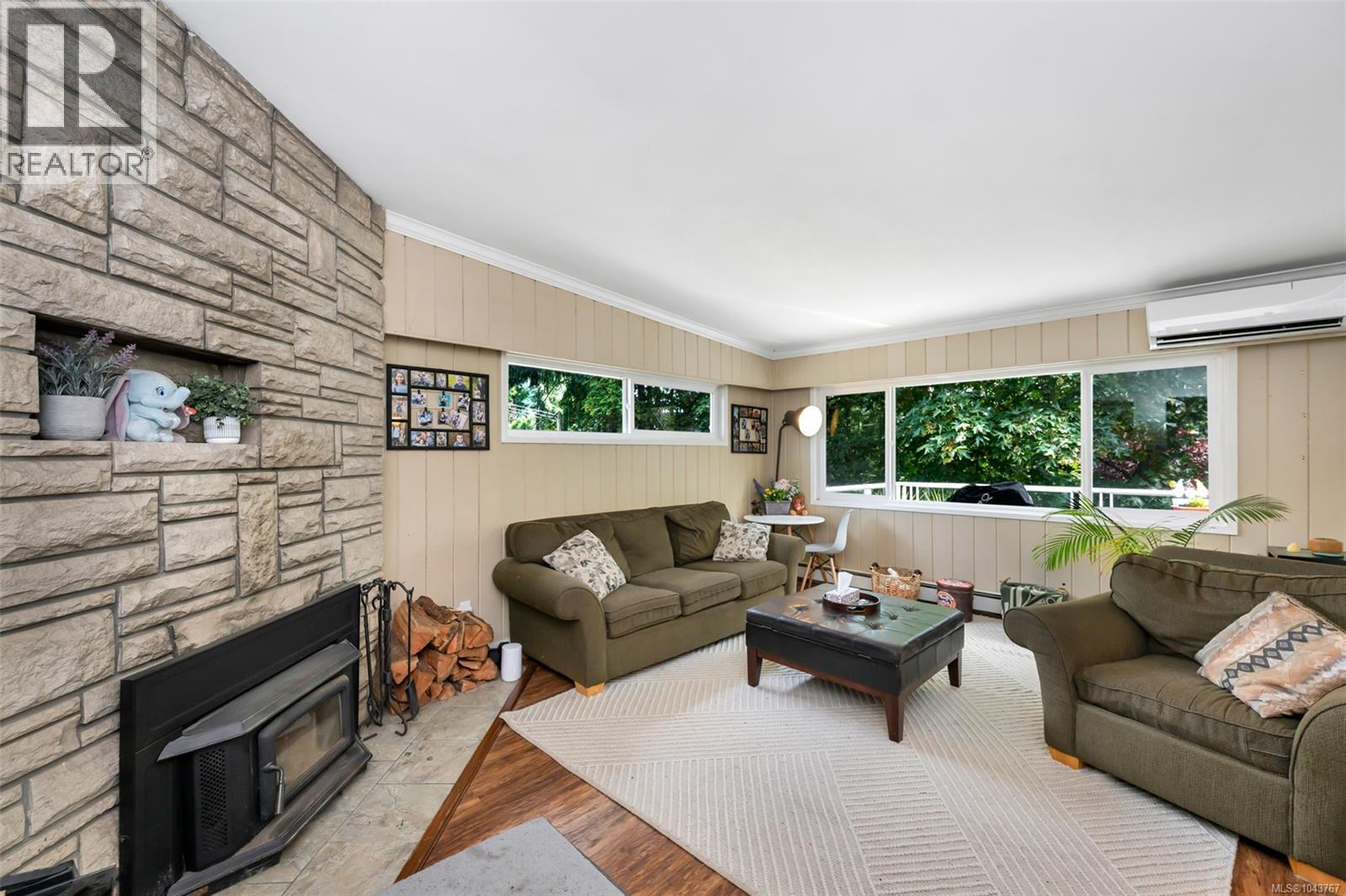 1080 Maple Bay Rd - 5