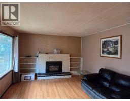Primary Bedroom - 512 12th Avenue, Keremeos, BC V0X1N3 Photo 6