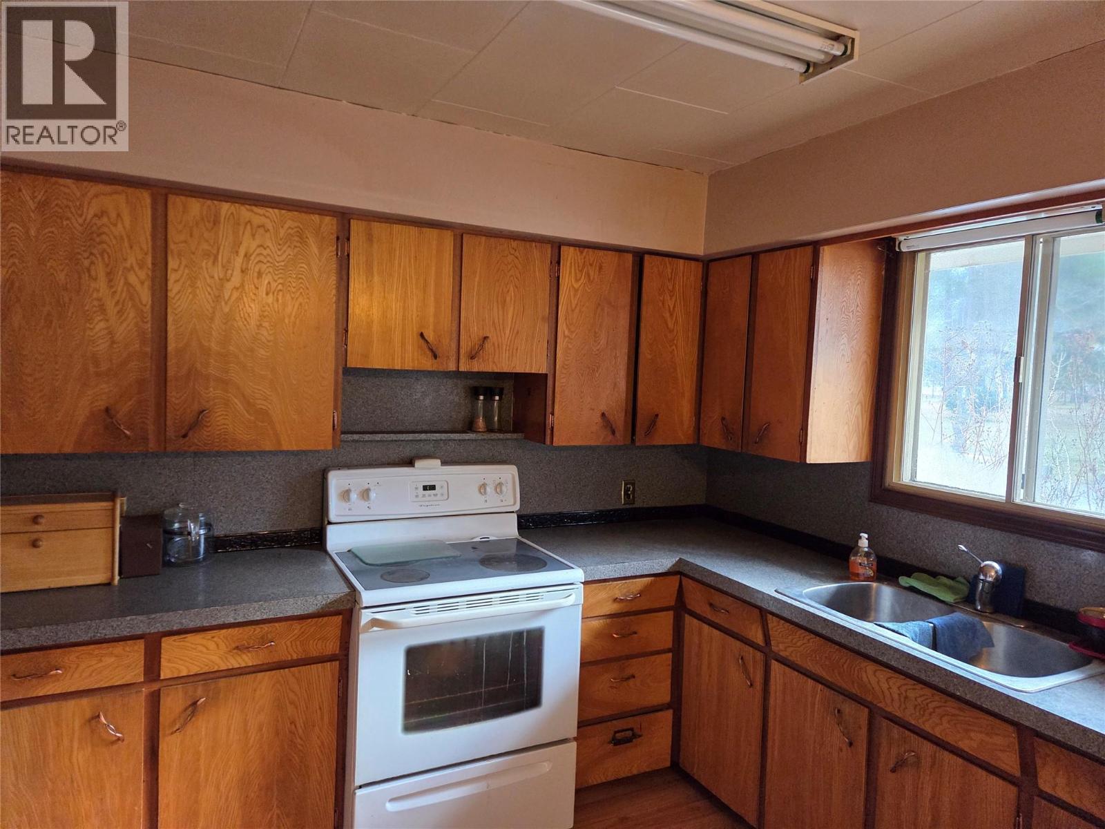 512 12th Avenue - 3